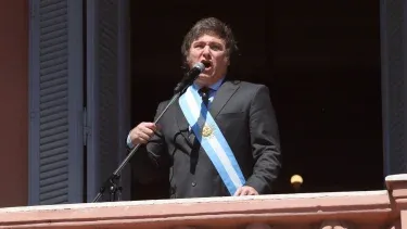 milei-balcon-casa-rosadajpg