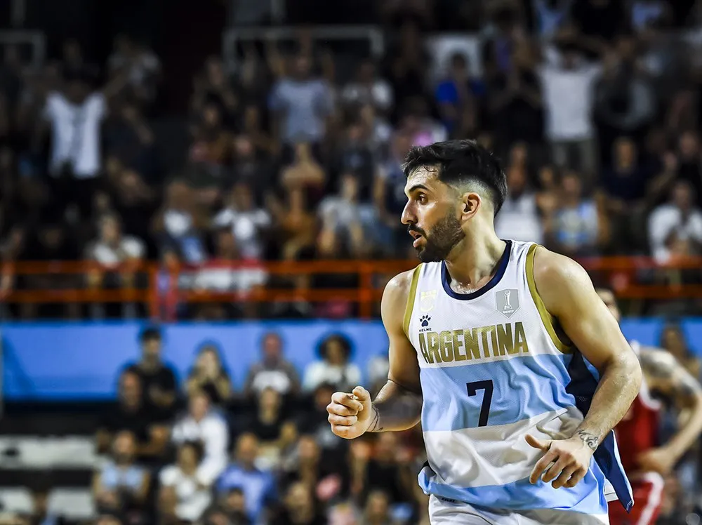 Facundo Campazzo registró 15 puntos, 8 asistencias y 3 rebotes en 30 minutos de juego. Foto: FIBA Facundo Campazzo registró 15 puntos, 8 asistencias y 3 rebotes en 30 minutos de juego. Foto: FIBA Facundo Campazzo registró 15 puntos, 8 asistencias y 3 rebotes en 30 minutos de juego. Foto: FIBA